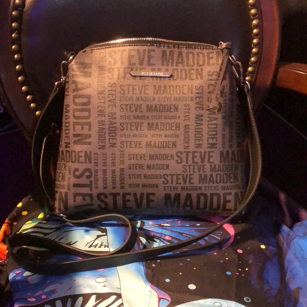 Steve Madden Logo